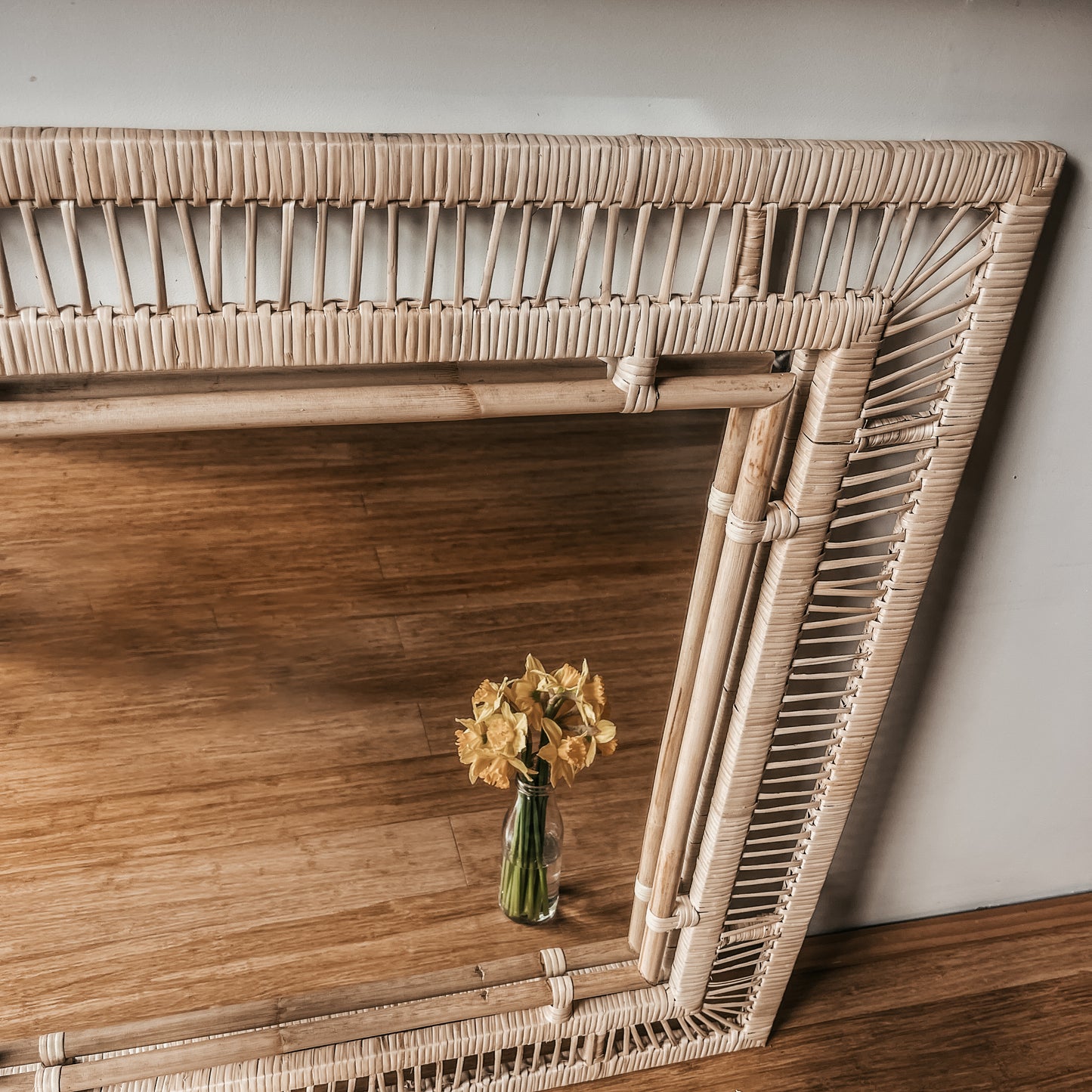 BESAKIH Rattan Wall Mirror