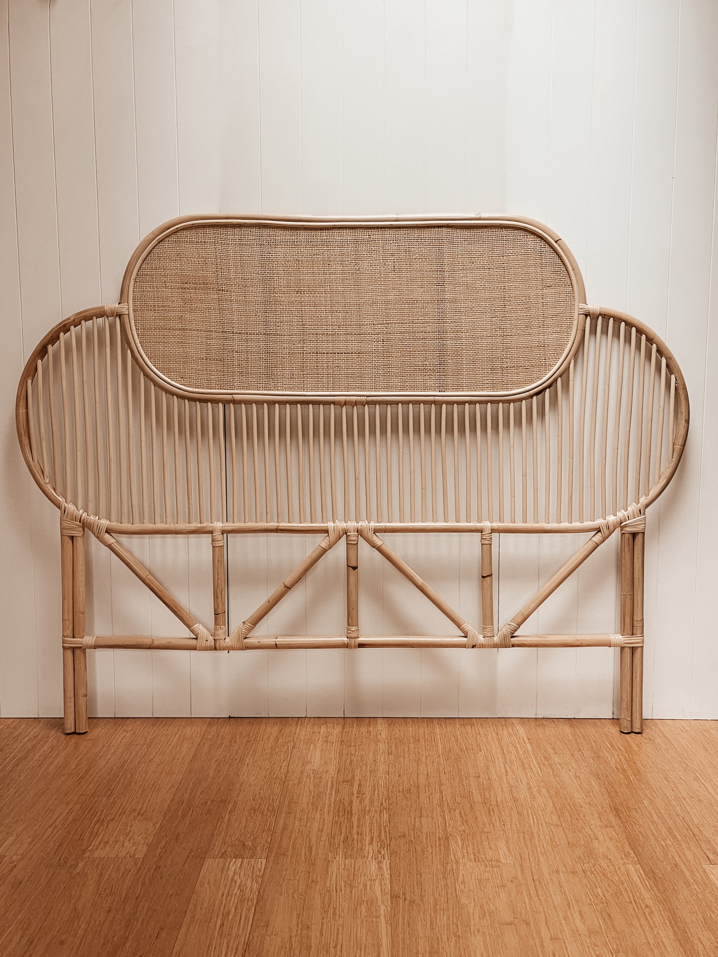 Pre-order with ETA October 2026 Byron Bay Headboard / Queen size