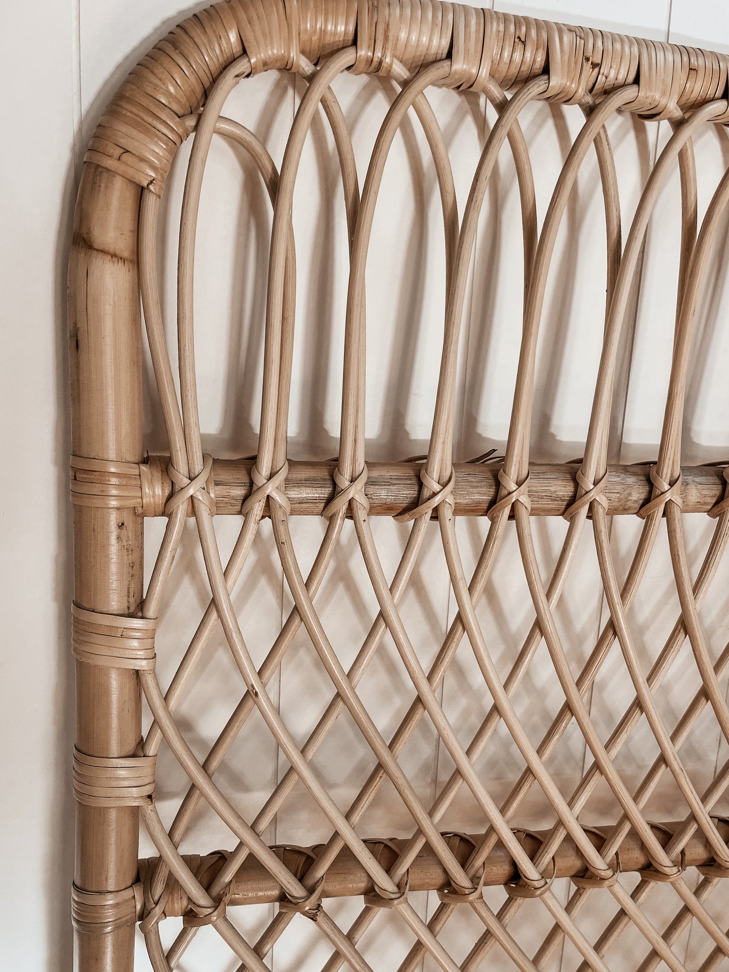 MENDOZA Rattan Headboard / Queen size