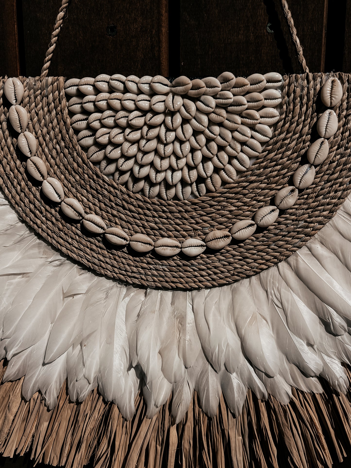 Wall Decor Juju with seashells and feathers