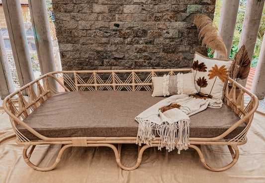 PRE - ORDER (arriving May 2024) Gili Daybed