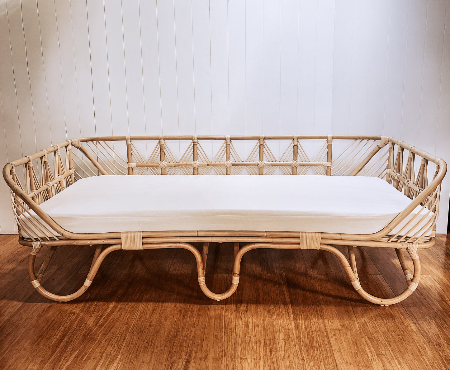 Gili Rattan Daybed / Sofa