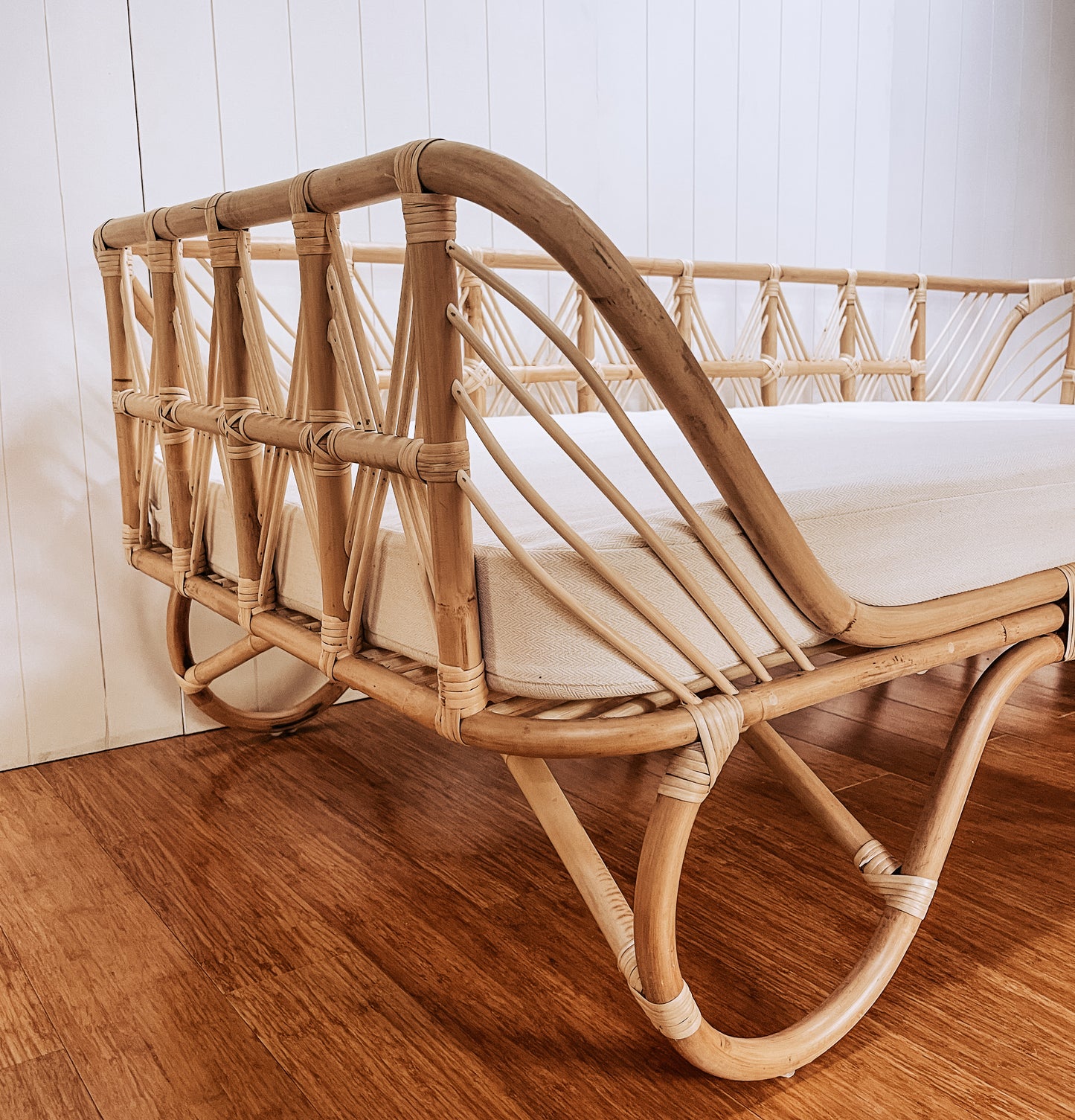 Gili Rattan Daybed / Sofa